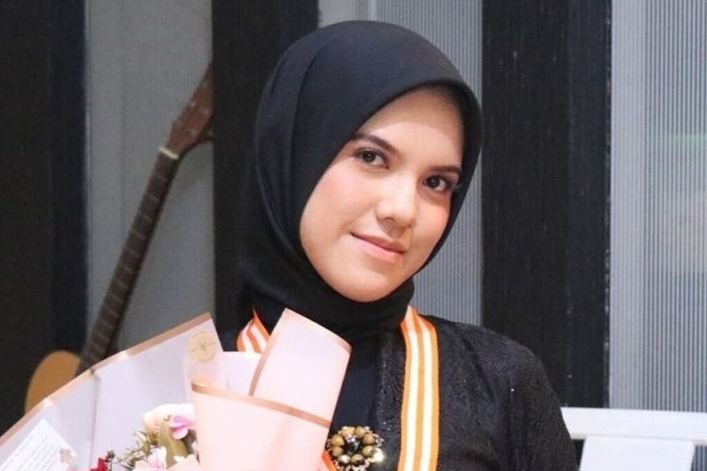 Mahasiswi